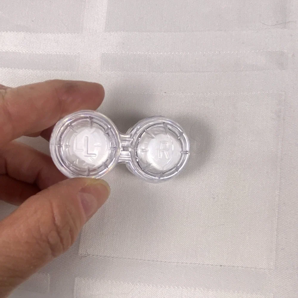 Cabybara‎ Contact Lens Case with accessory tools